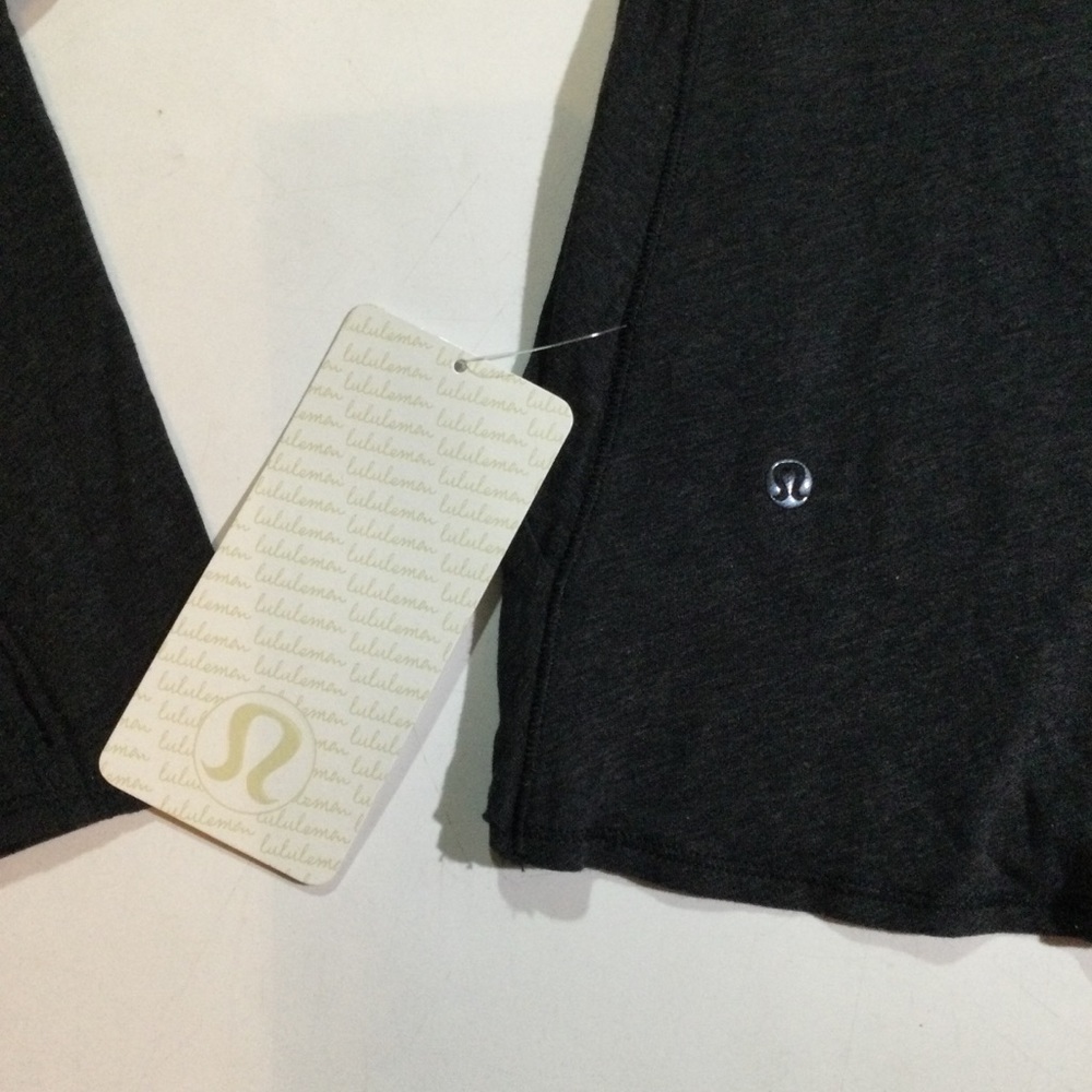 Lululemon Size 10 Radiant Long Sleeve Pullover - Picture 8 of 13